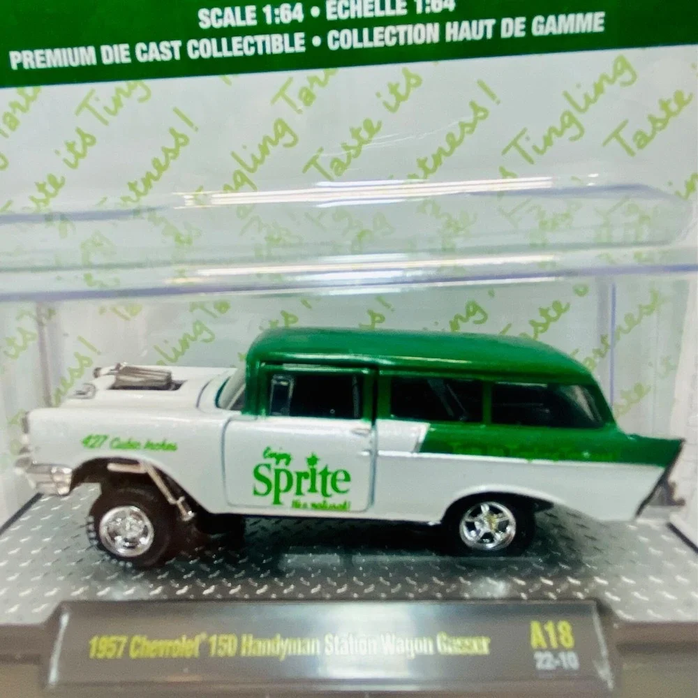 M2 Machines 1957 Chevrolet 150 Handyman Station Wagon Gasser A-18 Sprite Edition